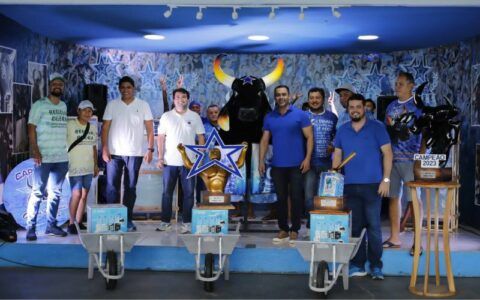 Caprichoso recebe premiação de Bicampeão Sustentável do Festival