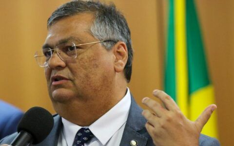 Dino diz que não tinha autorização para usar Força Nacional no 8 de janeiro