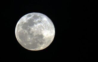 Superlua azul: lua mais brilhante do ano ocorrerá nesta quarta-feira (30)