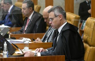 STF aprova aumento salarial de ministros para R$ 44 mil