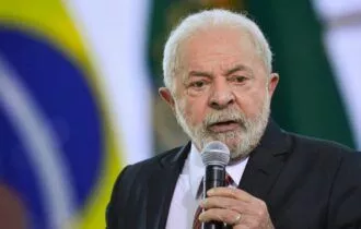 Lula diz que investigações sobre filho devem seguir sem interferência