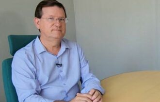 Zé Ricardo questiona o reajuste da tarifa de ônibus
