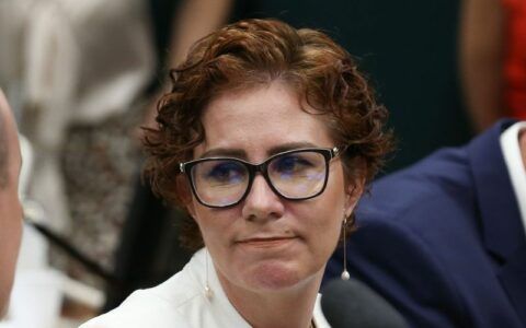 CPMI reconvoca Mauro Cid e quebra sigilos de Carla Zambelli