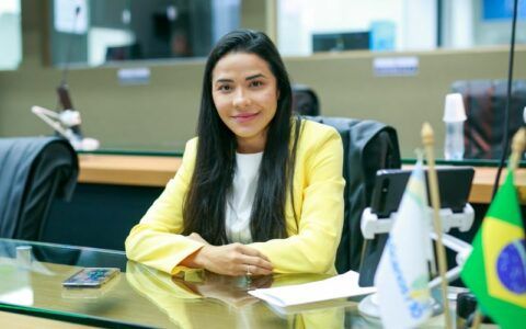 Deputada Mayara Pinheiro, autora do projeto de lei (Foto: Divulgação / Aleam)
