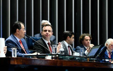 Texto da reforma tributária deve ter mudanças, aponta Eduardo Braga