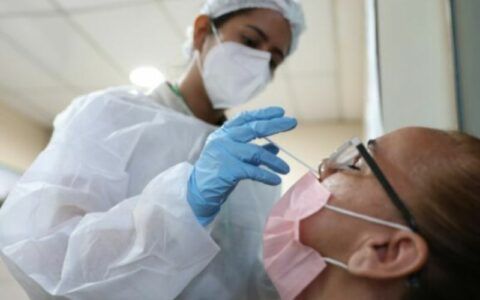 Aumento de casos de Covid chama atenção na última semana de agosto