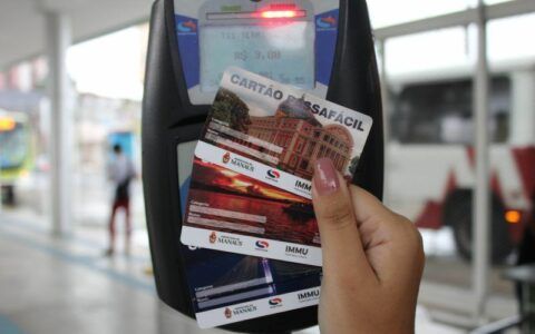 Sinetram bloqueia carteirinhas e estudantes são expulsos de ônibus em Manaus