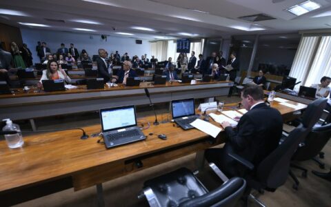 Na Câmara, comissão aprova pensão para filhos de vítimas de feminicídio