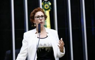 Alexandre de Moraes decreta prisão de Carla Zambelli
