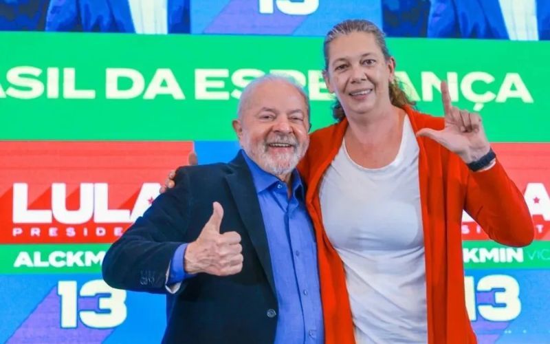 Lula demite segunda ministra do governo para alocar o ‘centrão’