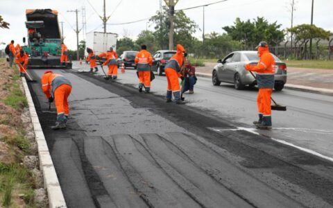Em um ano, programa de pavimentação recupera mais de 2 mil ruas em Manaus