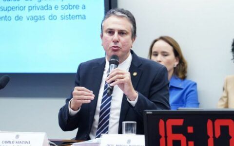 Ministro da Educação, Camilo Santana (Foto: Pablo Valadares/Câmara dos Deputados)