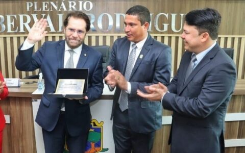 Clã Pinheiro não vai à Câmara de Coari ver Plínio receber título de cidadão