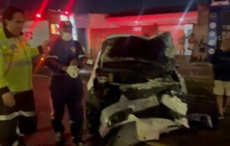 Assaltantes roubam carro de idoso e durante fuga causam acidente