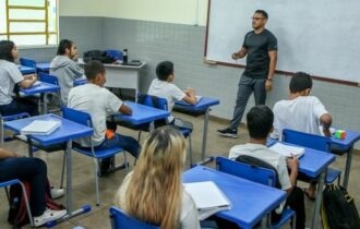 Prefeitura inicia revisão do PCCR da Semed em 2024
