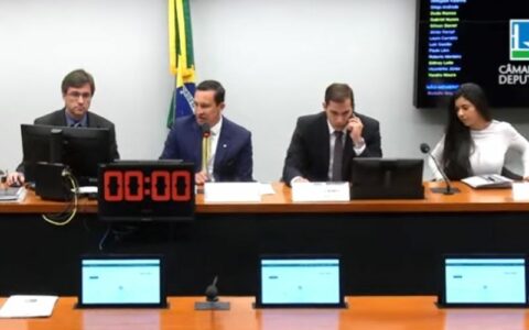 Sidney Leite afirma que dados do IBGE 'não correspondem à realidade'