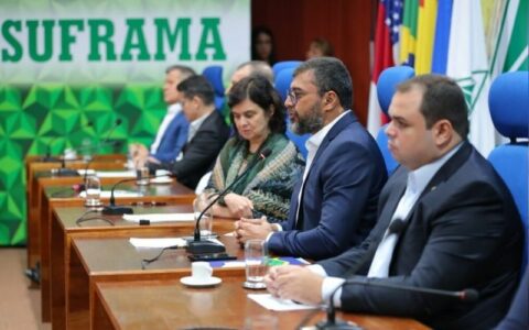 Em encontro com ministra da Saúde, Wilson Lima diz que atenção à população depende de união das três esferas do poder executivo (Foto: Divulgação/Secom)