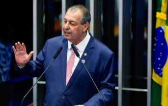 Senador pelo Amazonas, Omar Aziz vai se tornar cidadão de Brasília