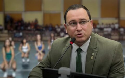 Veto de David sobre PL que proíbe danças 'sensuais' em escolas é derrubado na CMM