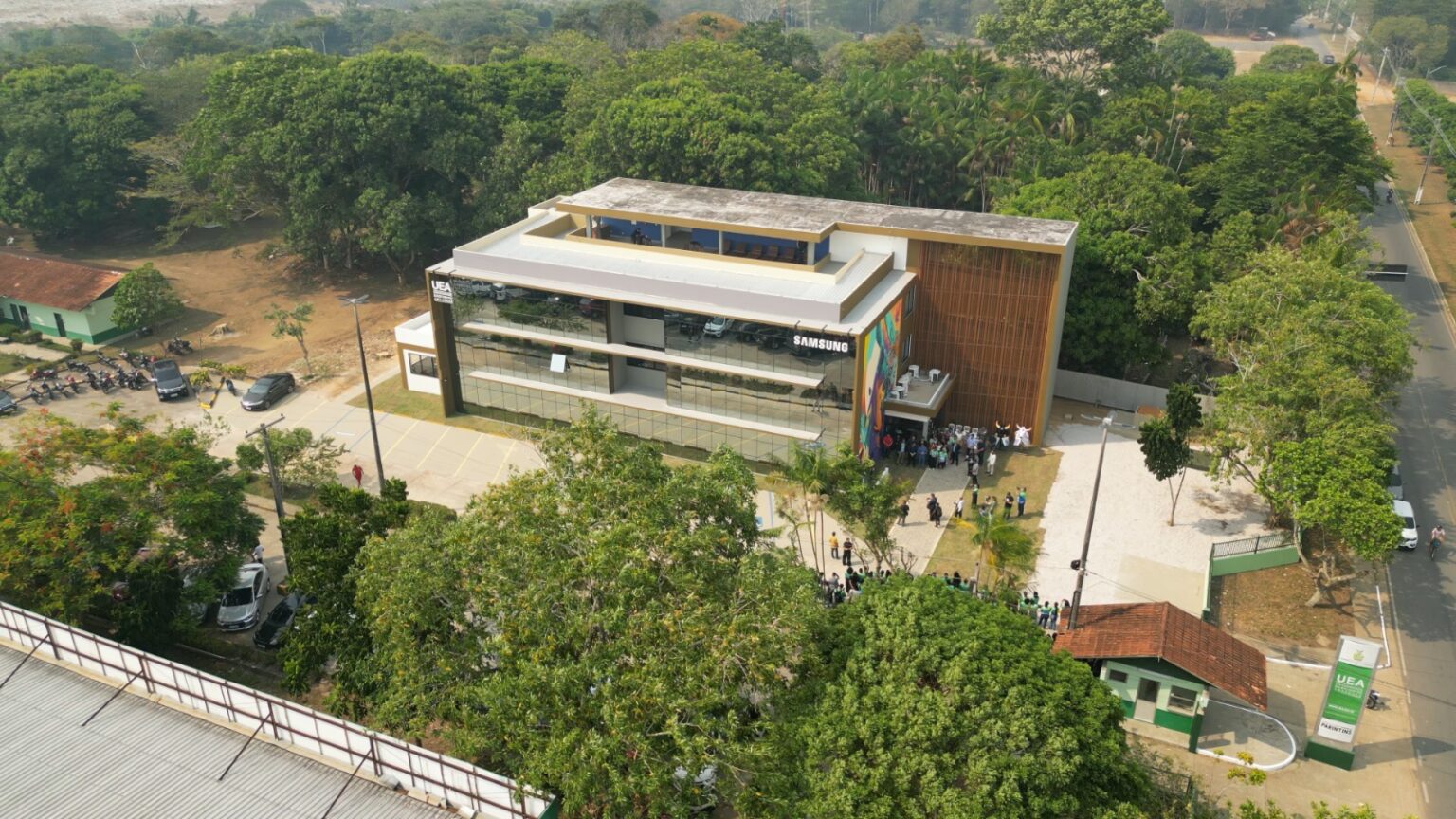 UEAinaugura-predio-