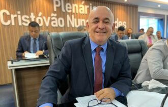 Primo de Beto D'Angelo é condenado a prisão por entrar sem máscara em escola