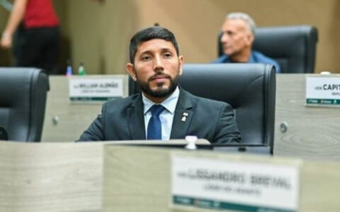 Eduardo Assis quer dia do futebol americano e é criticado