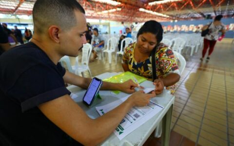 Carteira Nacional de Identificação (Foto Arthur Castro Secom)
