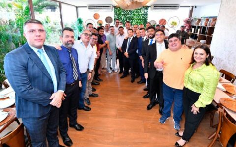 Maioria de vereadores que faz oposição à Prefeitura apoiava gestão de David Almeida