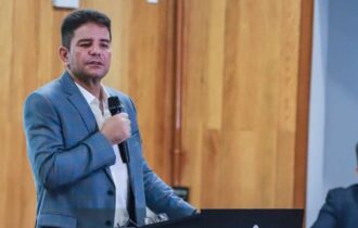PGR denuncia e pede afastamento de governador do Acre por corrupção