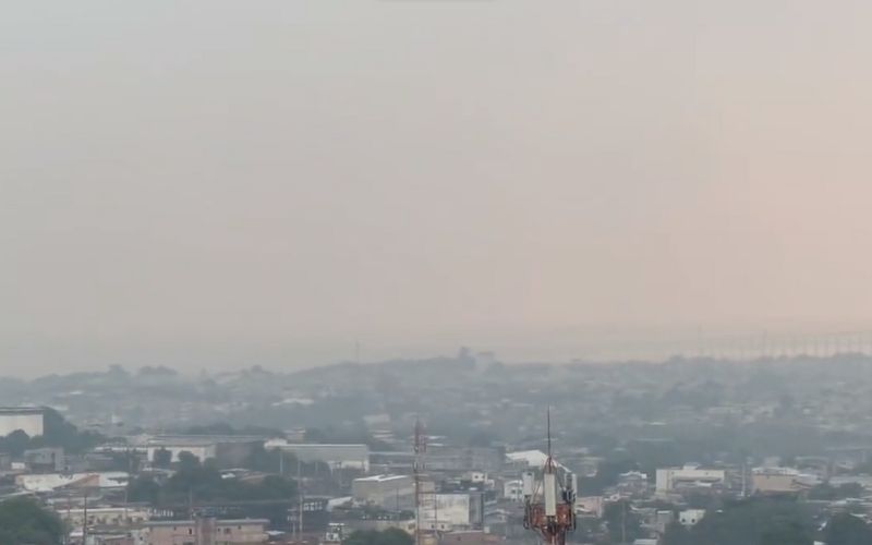 Manauaras voltam a reclamar de fumaça em Manaus neste domingo