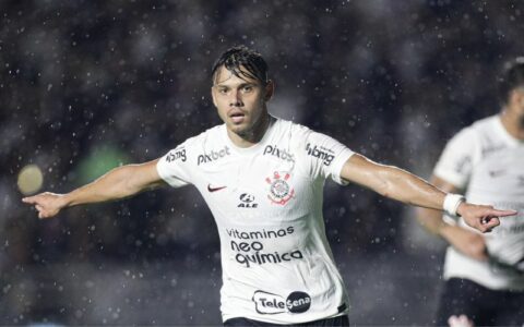 Corinthians vence e dá passo importante para fugir do rebaixamento