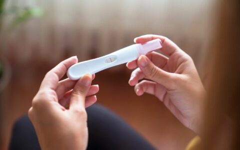 Deputado quer mensagem antiaborto em embalagens de testes de gravidez