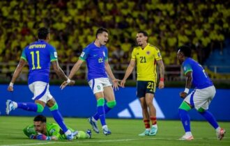 Brasil joga mal e perde para Colômbia de virada
