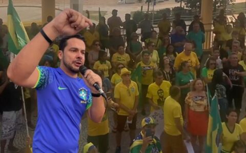 Menezes ironiza manifestação de Alberto Neto após morte de bolsonarista na Papuda