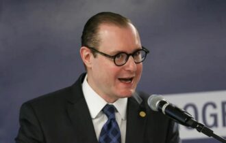 Zanin vota por anular decisão sobre revisão da vida toda no INSS