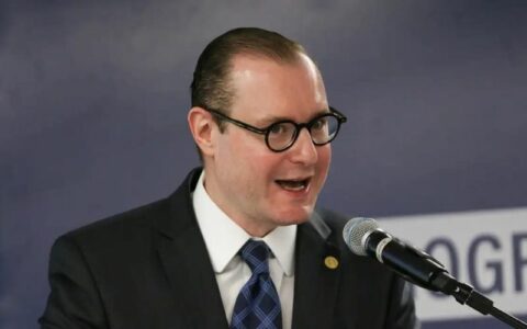 Zanin vota por anular decisão sobre revisão da vida toda no INSS