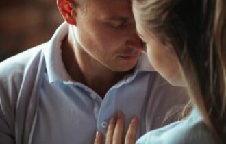 Mulher é presa ao aplicar 'golpe do amor' em funcionários do Distrito