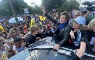 Com a vitória de Milei, bolsonaristas voltam a pedir voto impresso