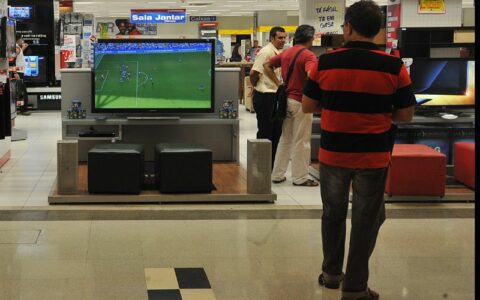 Celulares e TVs devem ficar mais caros devido à seca histórica no AM