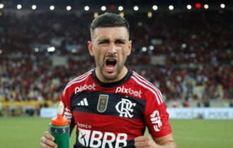 Com vitória sobre o Bragantino, Flamengo entra na briga pelo título