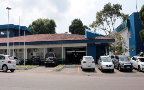 Integrante de grupo criminoso é preso com armas e munições no Parque Dez