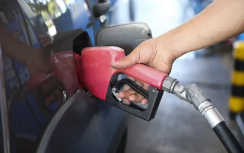 Preço do diesel tem redução de R$ 0,30 na última semana de dezembro