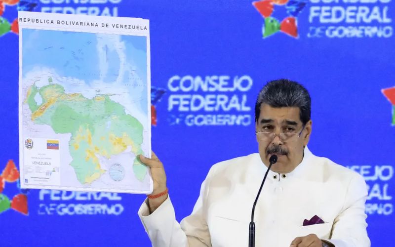 Nicolás Maduro divulga novo mapa da Venezuela com parte da Guiana