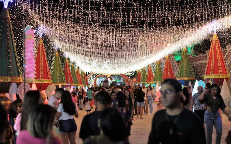 ‘Mundo Encantado do Natal’ inicia hoje (3) no Largo do São Sebastião