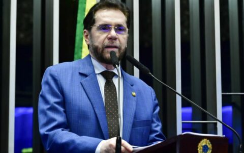 Plínio Valério foi o único a votar contra Flávio Dino no Senado