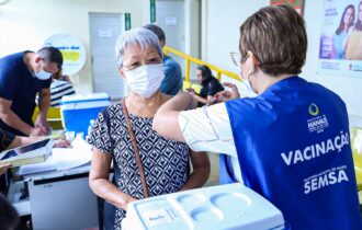 Manaus oferta vacina contra a Covid-19 em 74 unidades de saúde