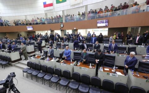 Oposição a David evita que Pauderney meta a mão em terreno da Prefeitura