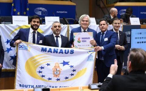 Manaus recebe prêmio de ‘Cidade Sul-Americana do Desporto’