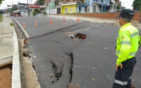 Obra emergencial altera linhas de ônibus e trânsito na zona Oeste