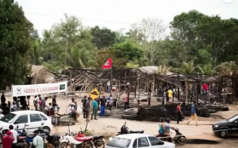Incêndio mata 9 pessoas em acampamento do MST no Pará